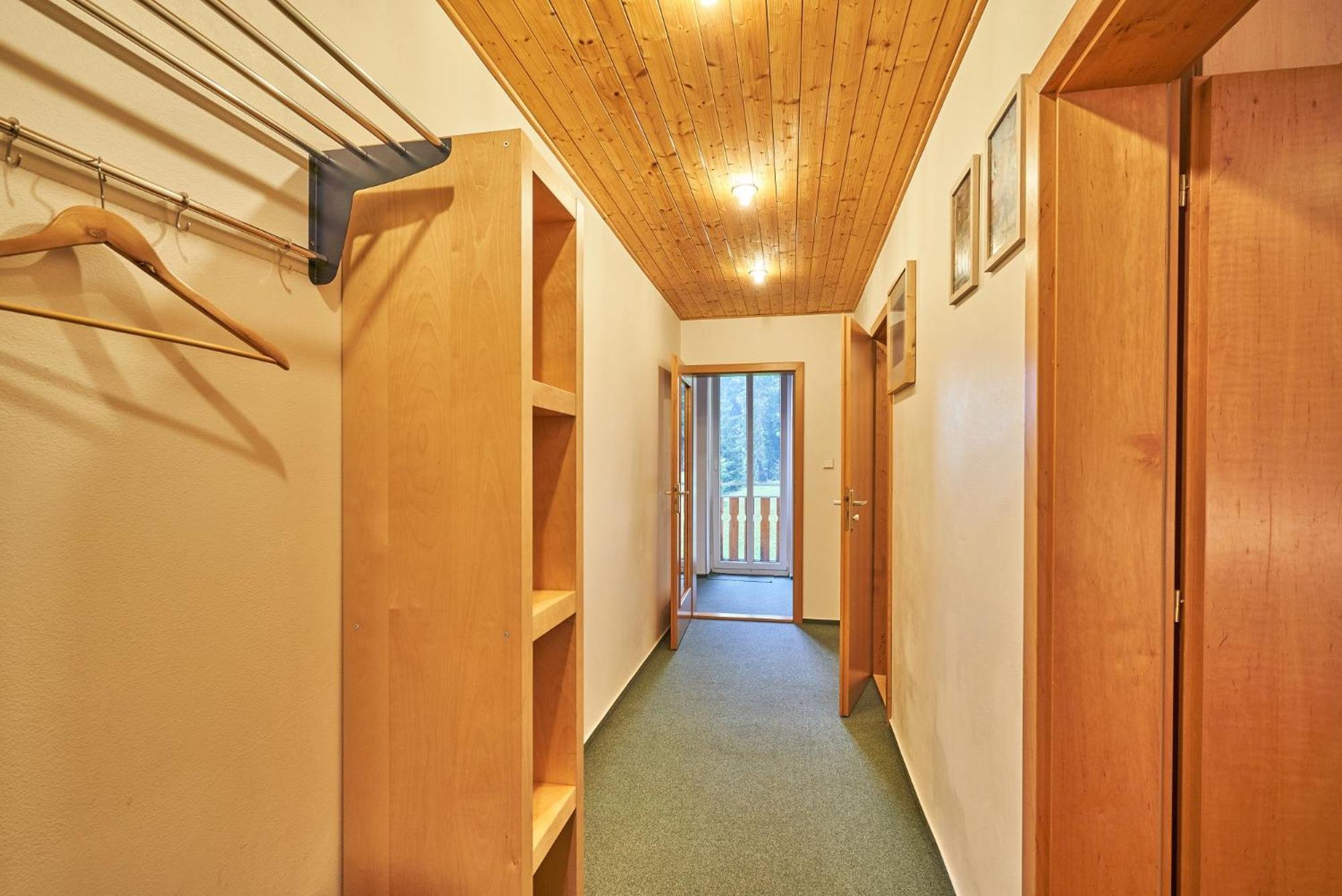 Poustevnik Apartments Pec pod Snezkou Bilik gambar