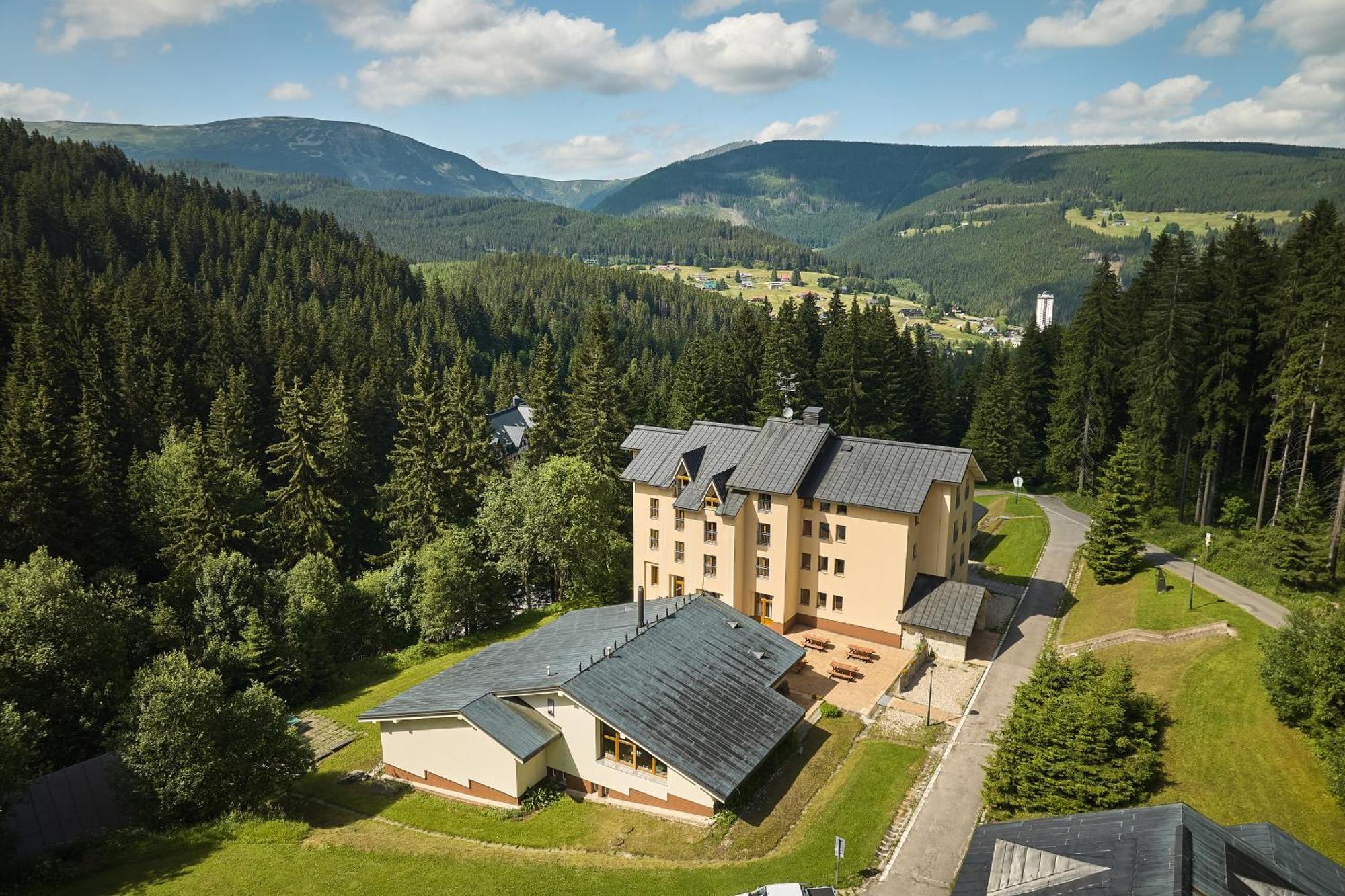 Poustevnik Apartments Pec pod Snezkou Luaran gambar